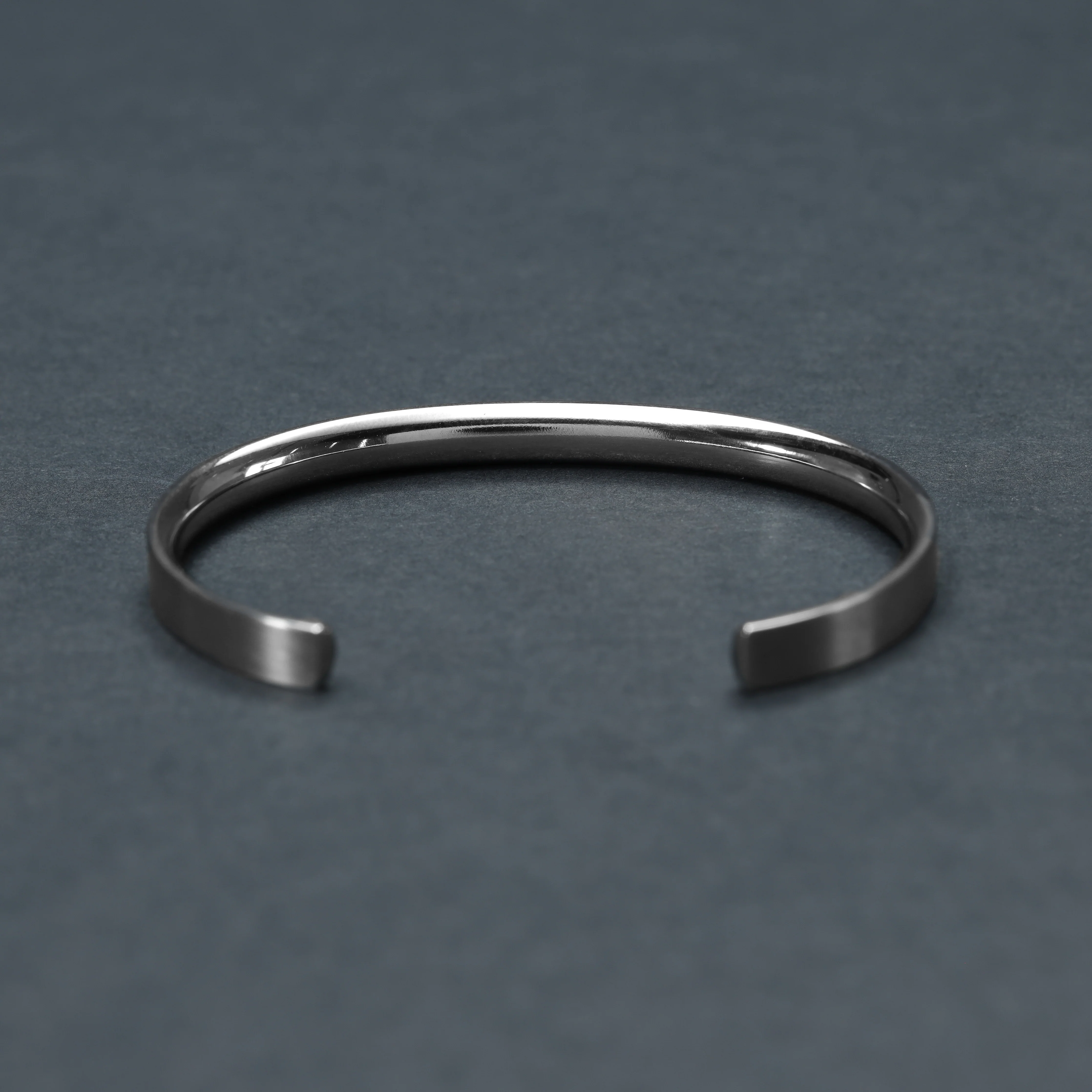 5mm breiter Damen Armreif Armband aus Edelstahl - Image 3