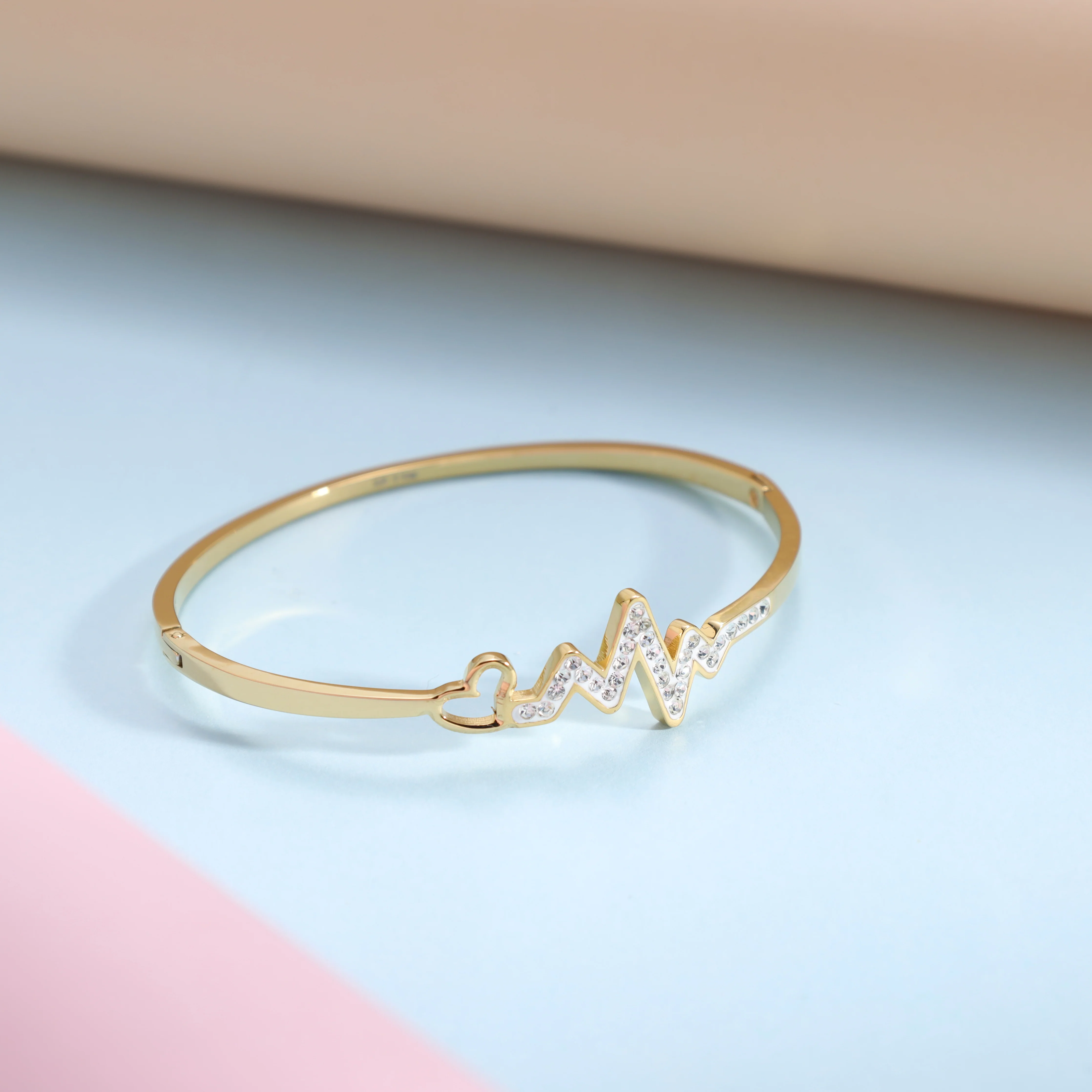 Armreifen Armband Herzschlag Puls Herz Liebe aus Edelstahl Vergoldet
