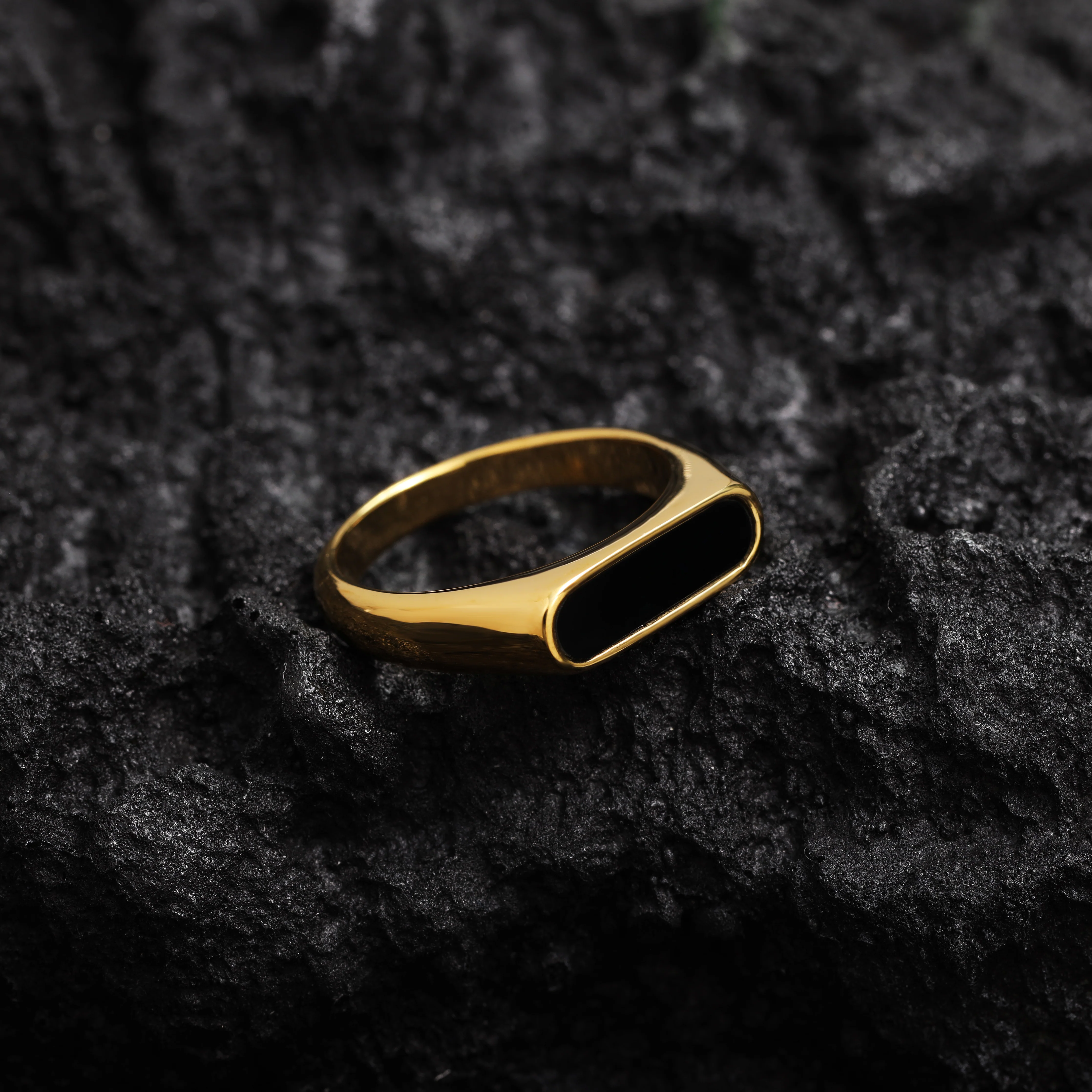 Eleganter Ring Siegelring Größe 5-13 unisex aus Edelstahl - vergoldet - Image 3
