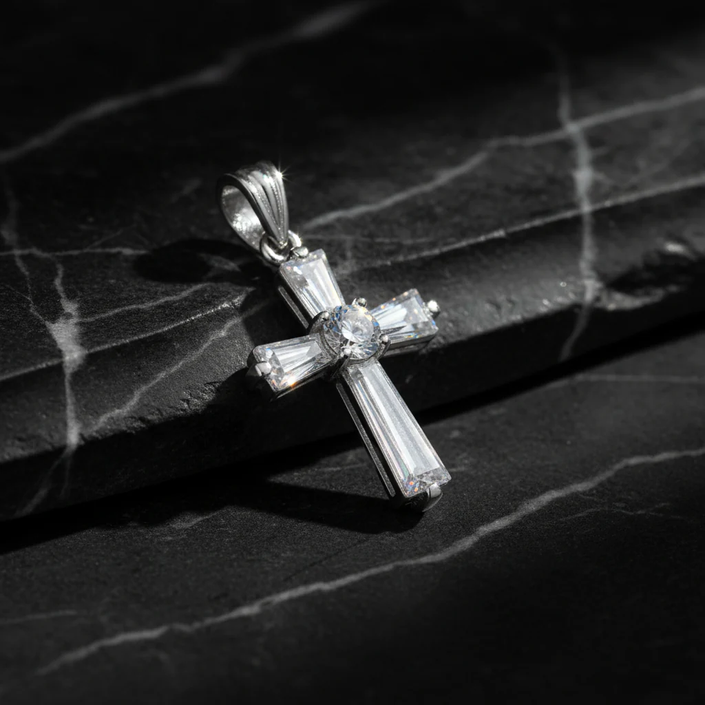 Kreuz Anhänger Iced Out Stil aus 925 Sterlingsilber - Image 2