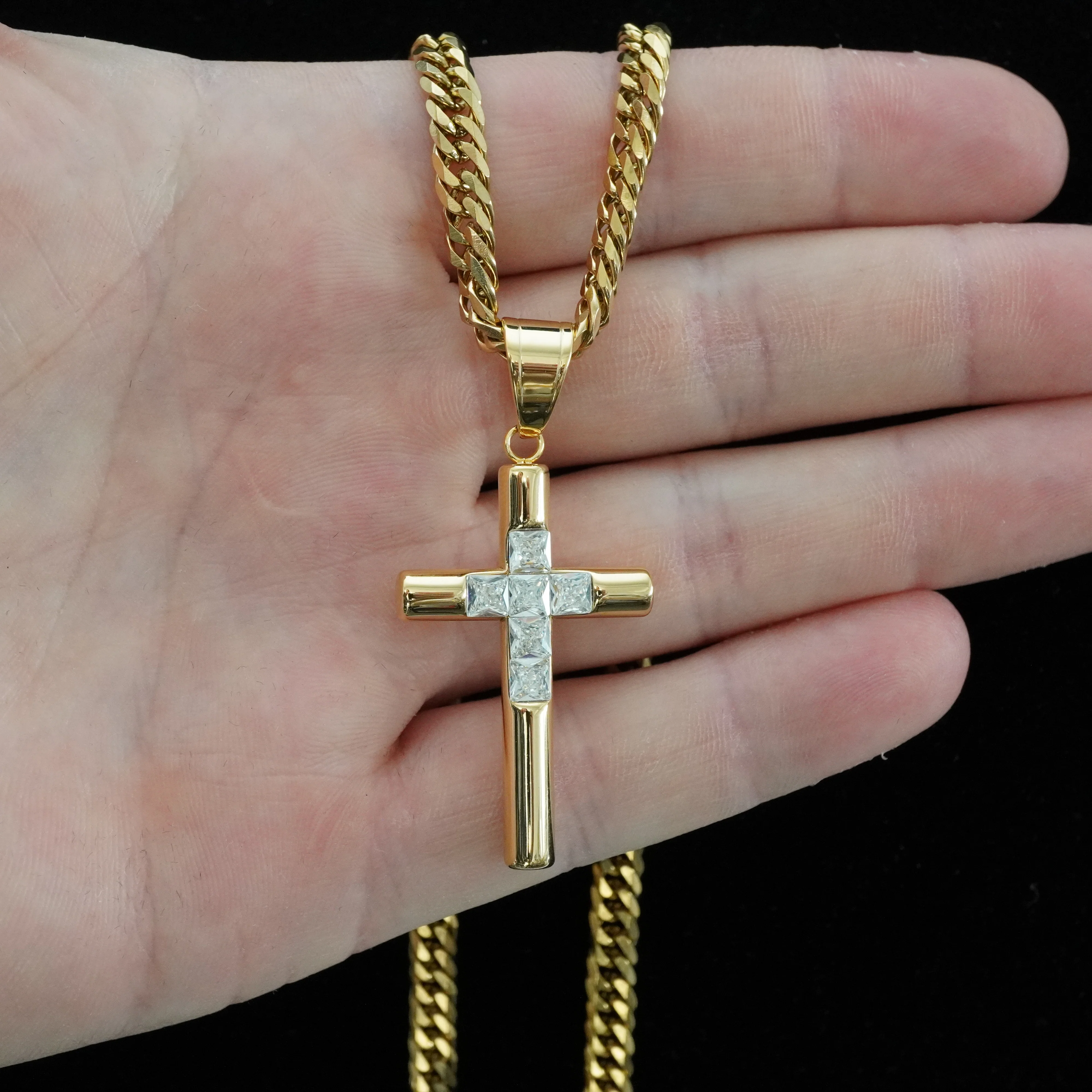Kreuz Anhänger Iced Out Stil aus Edelstahl vergoldet - Image 6