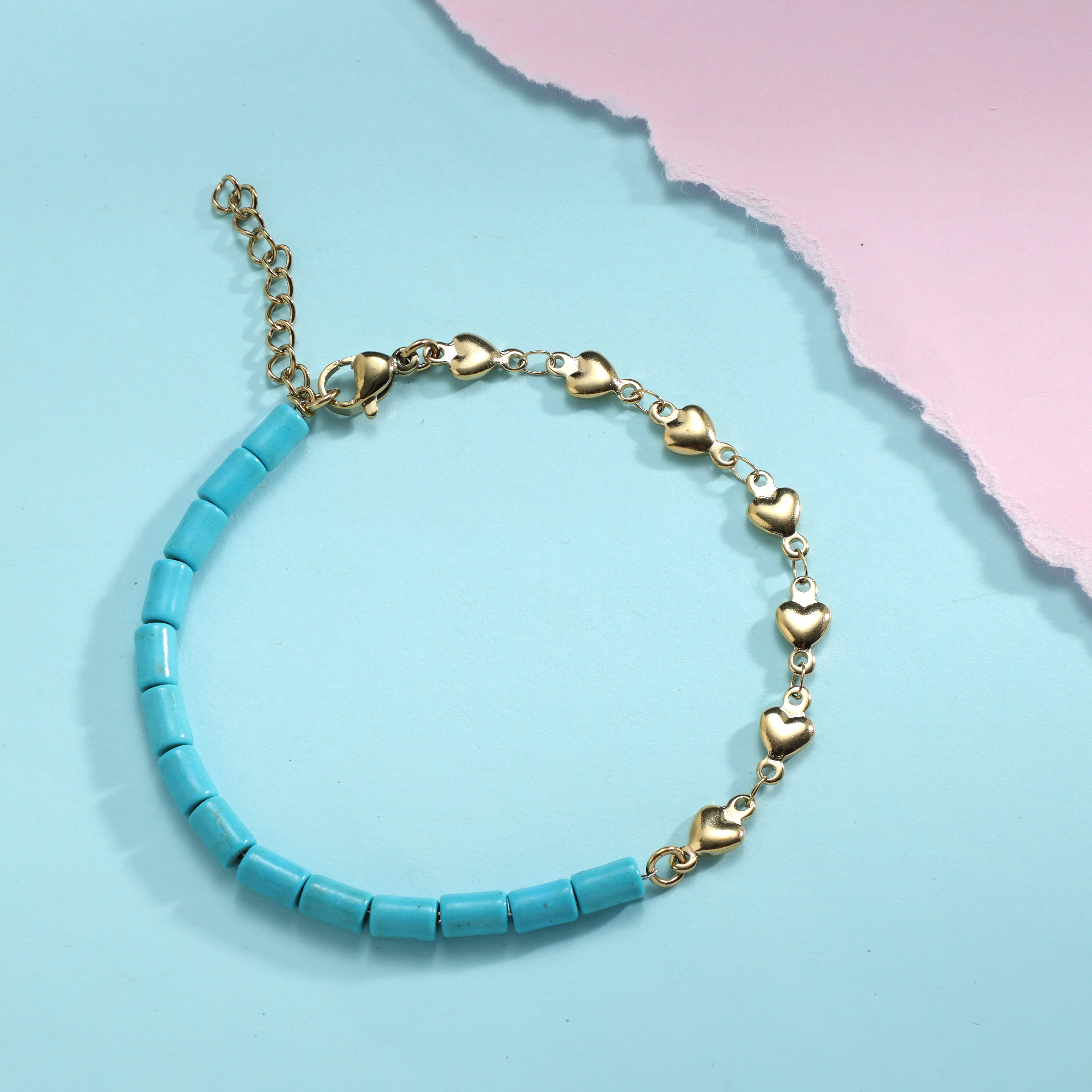 Türkis Damen Perlenarmband mit Herz Motiv aus Edelstahl - vergoldet - Image 3