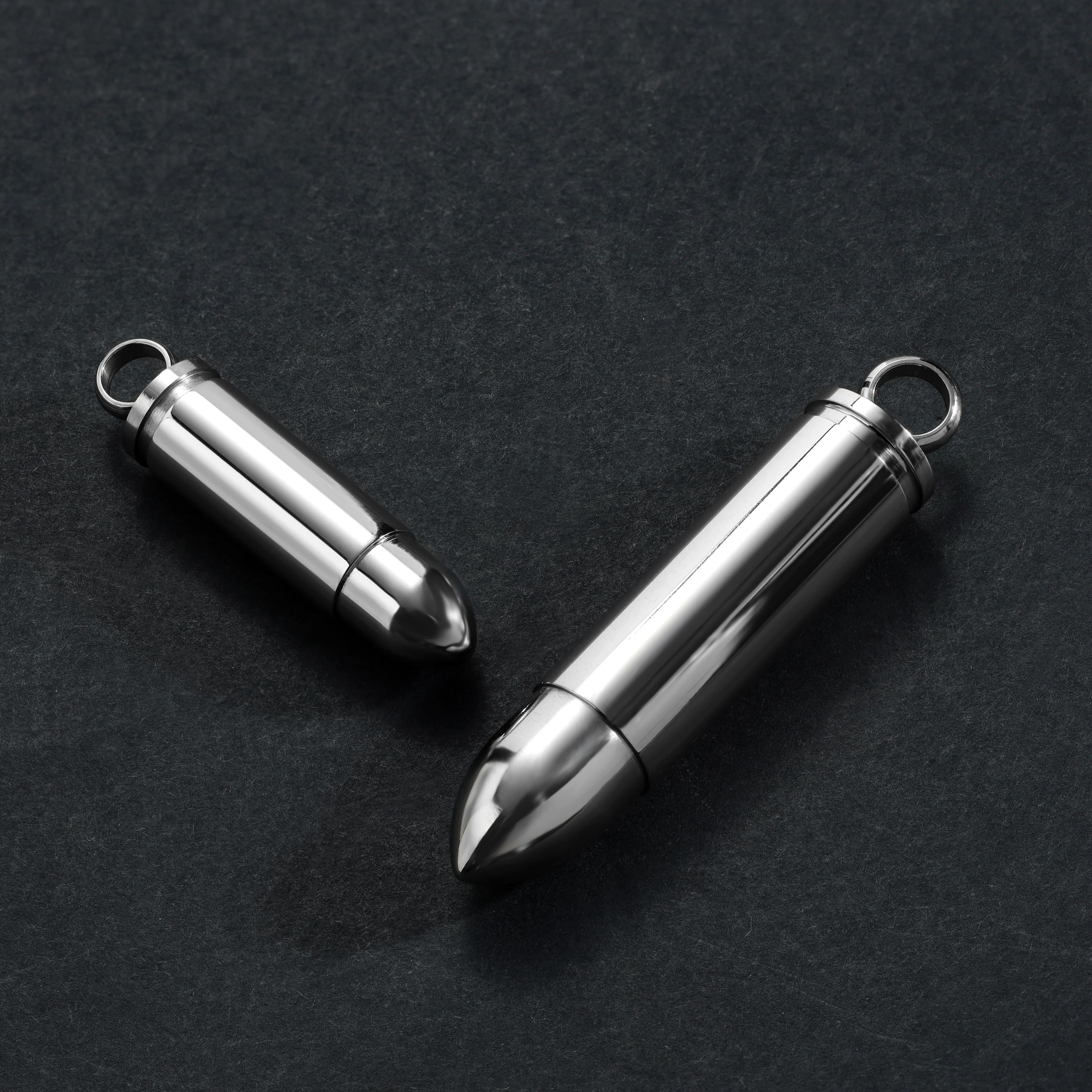 Verschiedene Anhänger aus Edelstahl 2 Bullet / Löwe Flügel / Patrone Bullet - Image 3