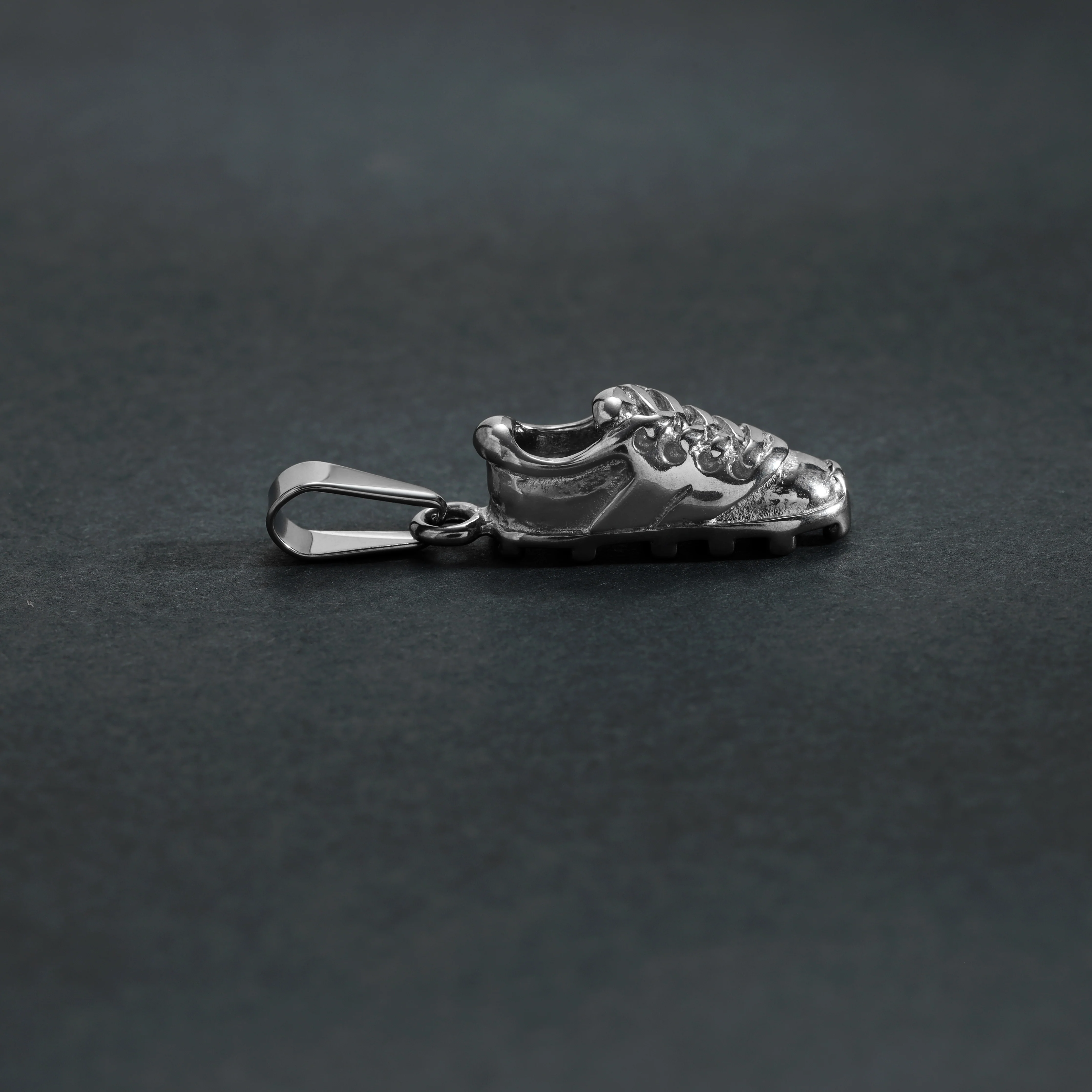 Verschiedene Anhänger aus Edelstahl Fußballschuhe / Schädel Skull /Anker - Image 3