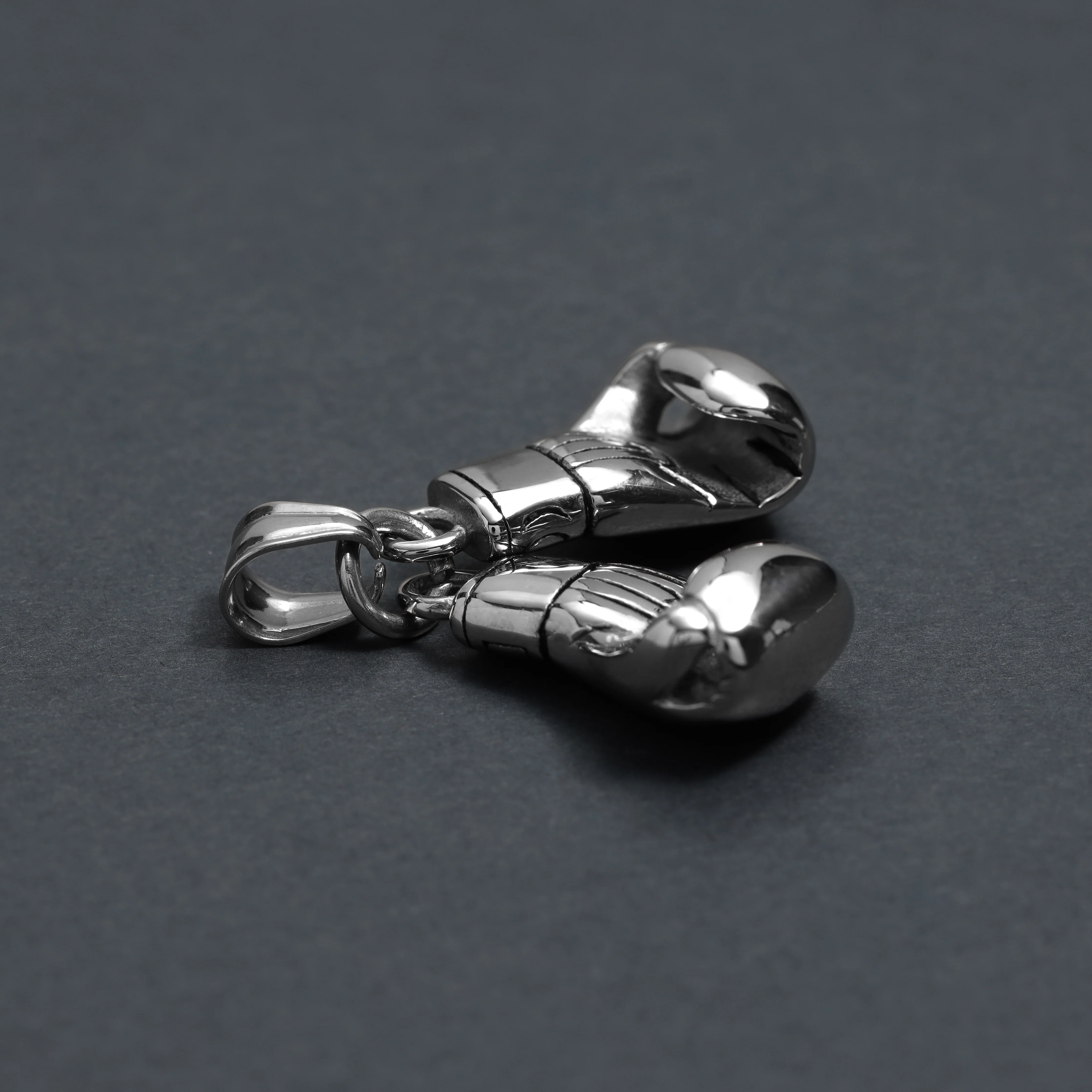 Verschiedene Anhänger aus Edelstahl Iced Out Stil Löwe / Boxhandschuh / Löwe / AK47 / Pistole - Image 6