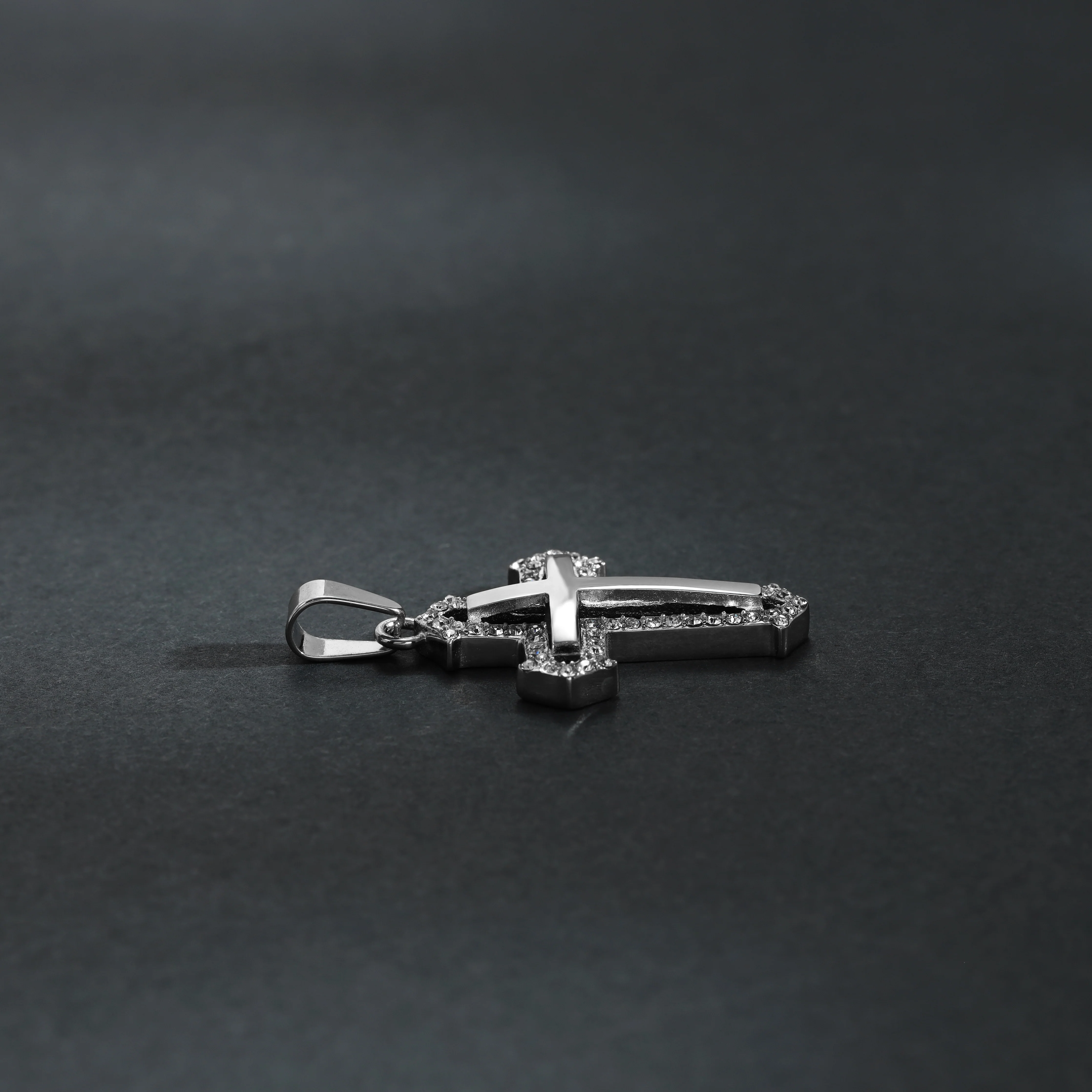 Verschiedene Kreuz Anhänger aus Edelstahl Iced Out Stil Kreuz / Heiliger Benedikt  / Ankh Kreuz / Kreuz Medaillon - Image 3